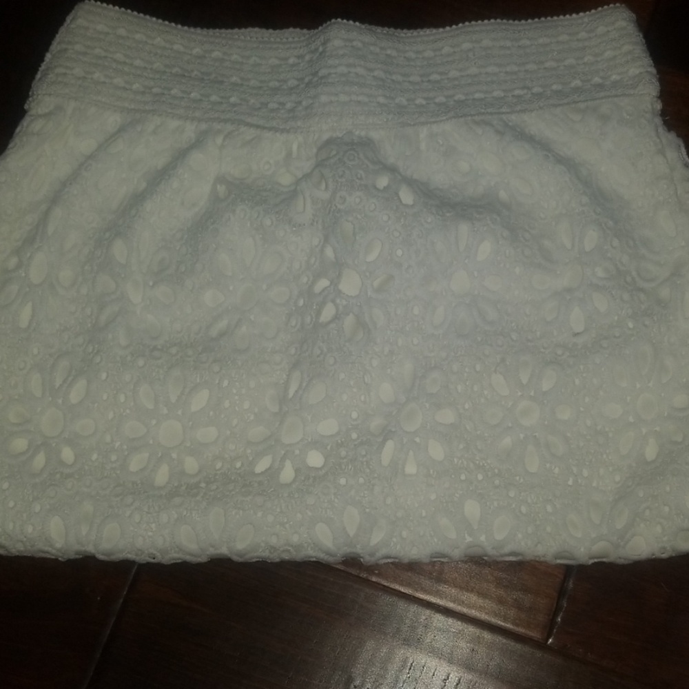 White mini skirt! New - Picture 2 of 5